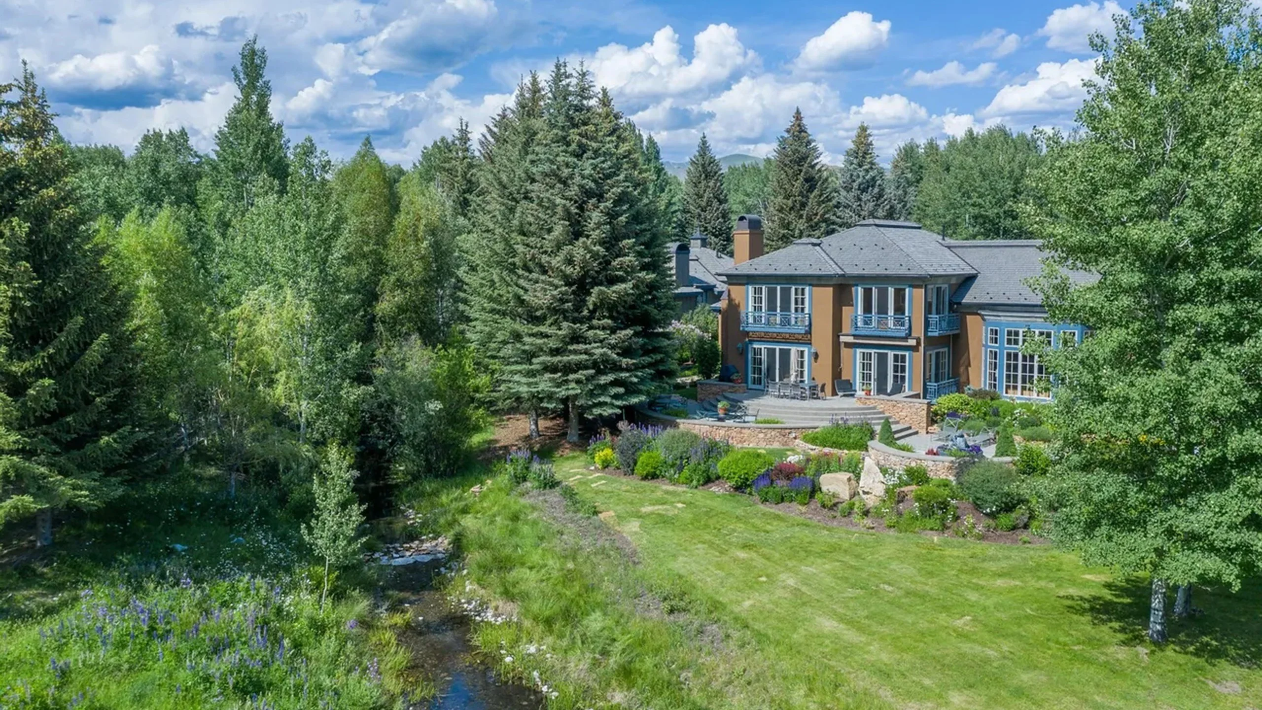 Discover Hailey, Idaho: A Rising Star in Luxury Mountain Retreats Priced at $1.4 Million